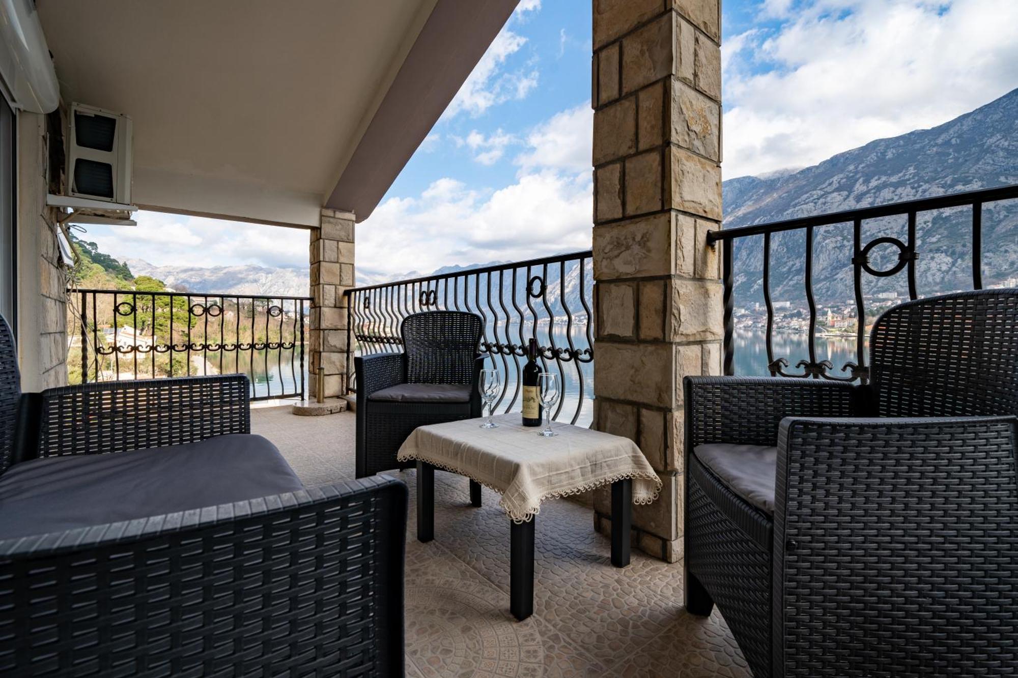 Apartments Vukovic Kotor Eksteriør billede