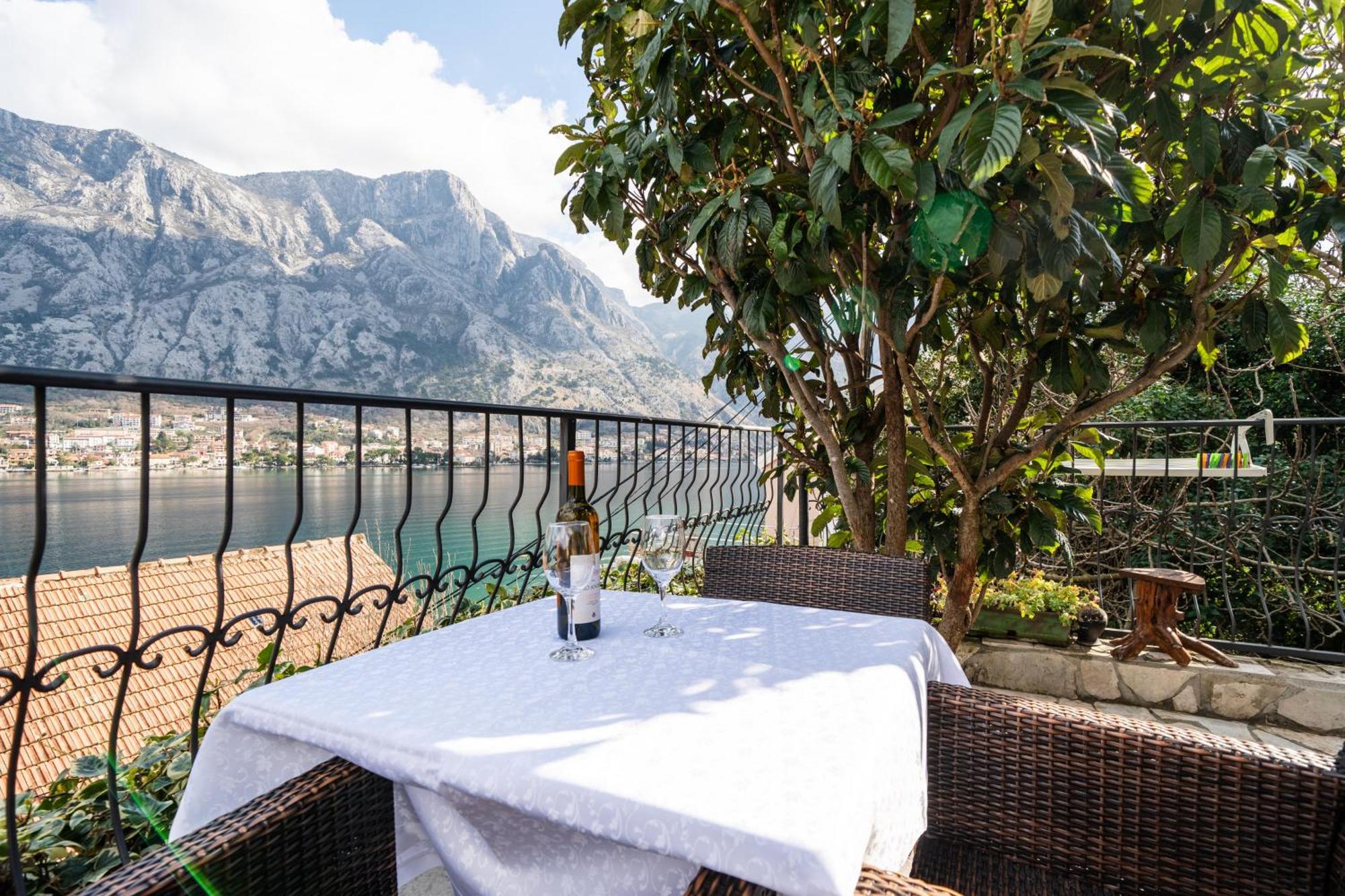 Apartments Vukovic Kotor Eksteriør billede